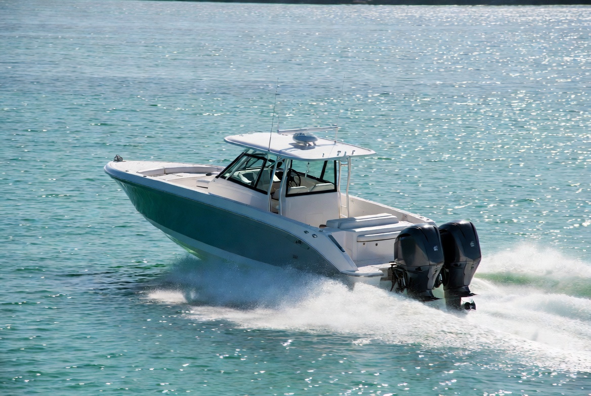 Powerboat with twin outboards